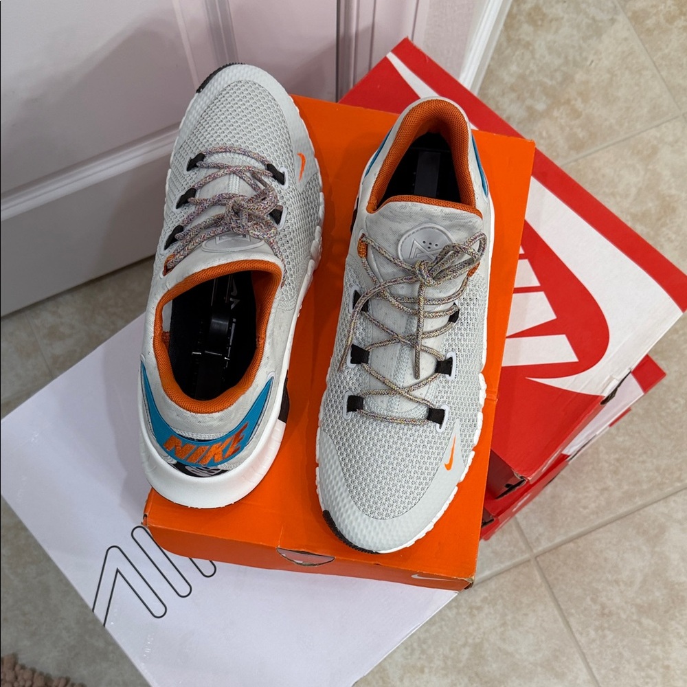 Nike Free Metcon 4 MFS – Light Bone / Sport Spice – Brand New In Box